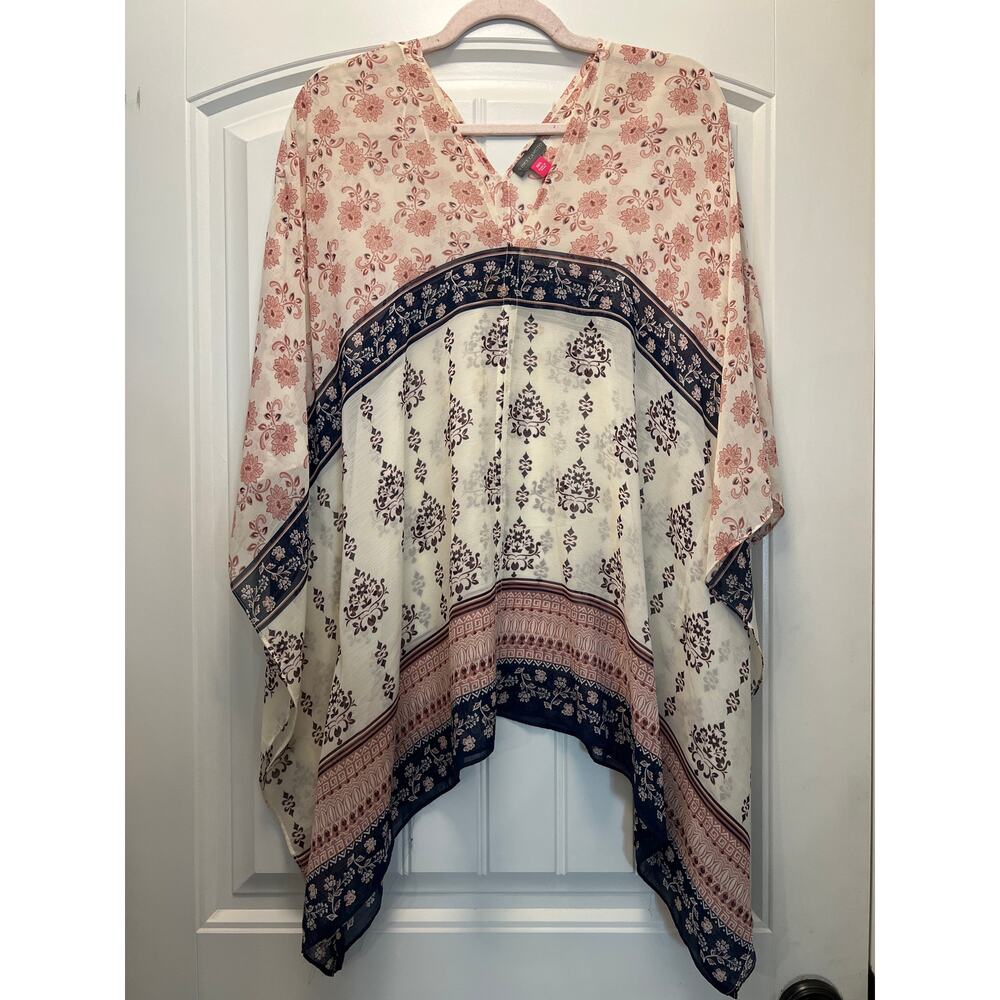 Vince Camuto Women’s Poncho Asymmetrical Floral Batwing Top‎ Size M/L Beige Pink